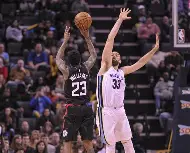 乐鱼国际 -清晨德甲焦点战，孟菲斯灰熊扳平良机，悬念犹存，身体对抗强度拉满的简单介绍